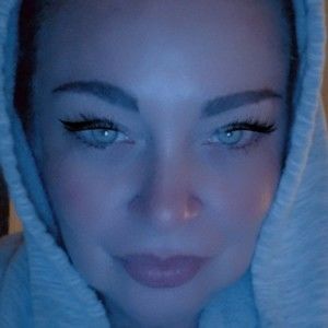 Meet your Posher, Carrie